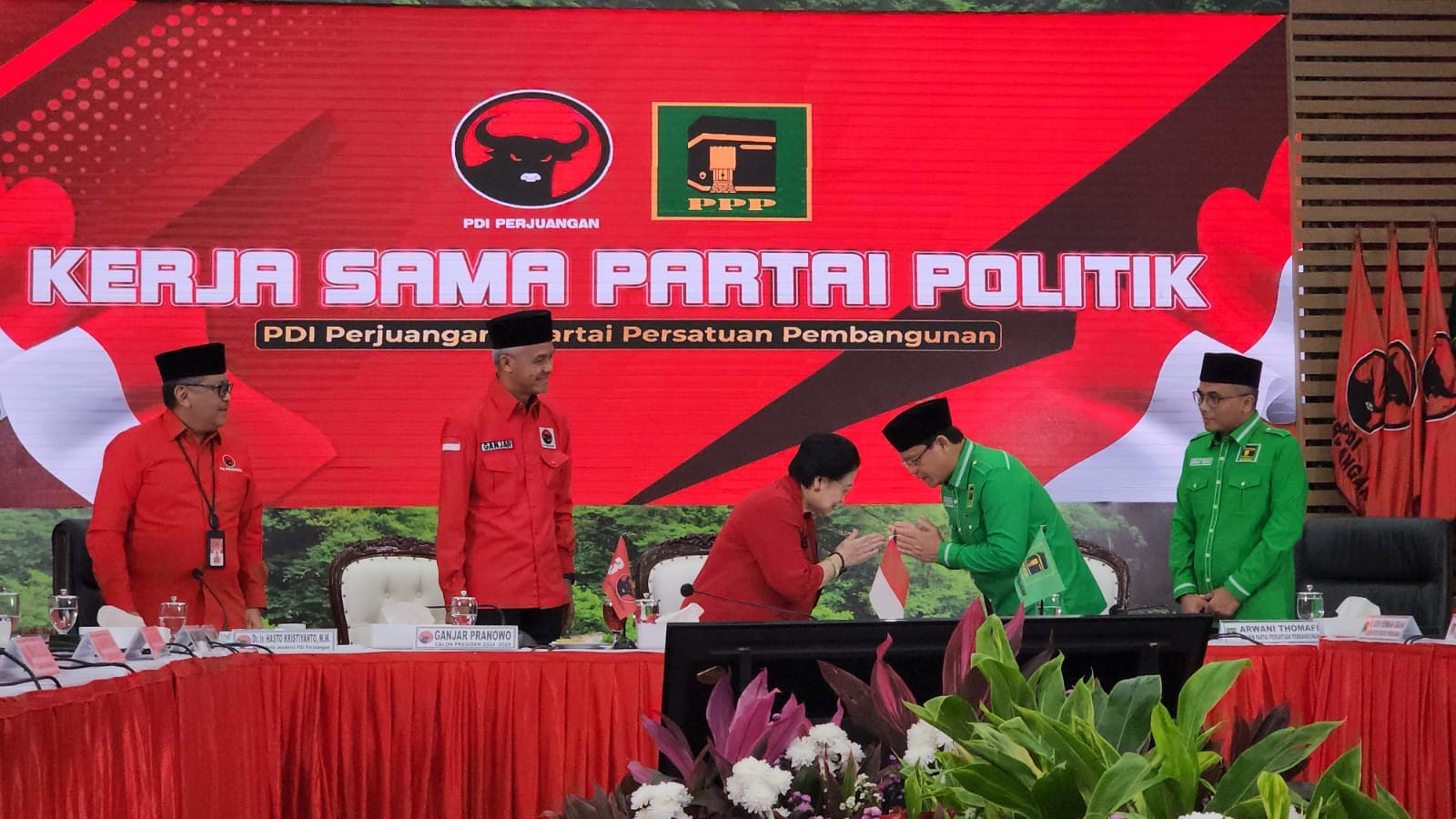 SMRC Nilai Ganjar Berpeluang Pacu Elektabilitas Dibanding Prabowo dan Anies