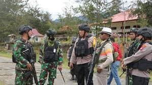Masyarakat bersama Aparat Bersinergis Tumpas KST di Papua demi Keberlanjutan Pembangunan
