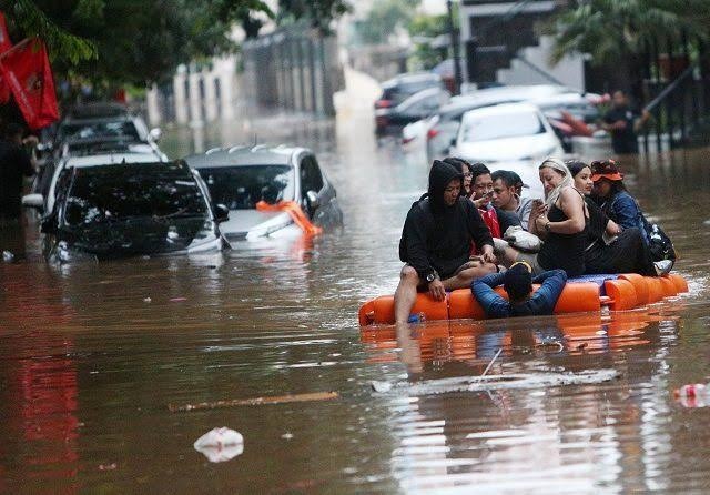 Gubernur DKI Jakarta Gagal Tangani Banjir