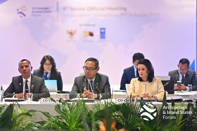 Presiden Jokowi Sukses Pimpin  KTT AIS Tekankan Mitigasi dan Adaptasi Perubahan Iklim, Ekonomi Biru 